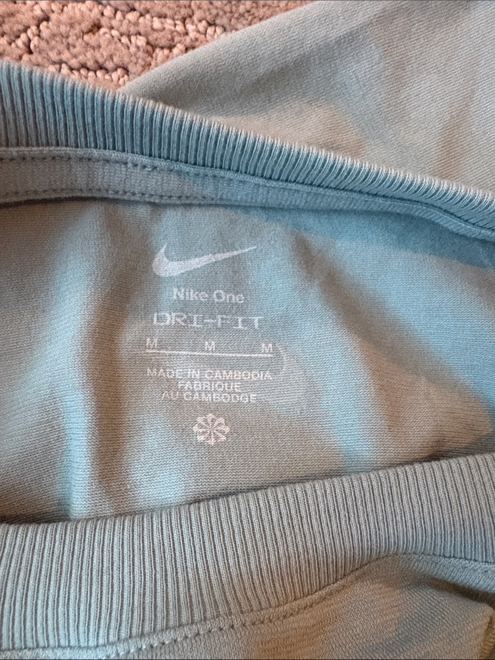Nike Women's Light Blue Short Sleeve Performance Tee - Picture 4 of 5